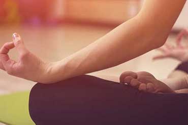 Garden Front Apartments Yoga